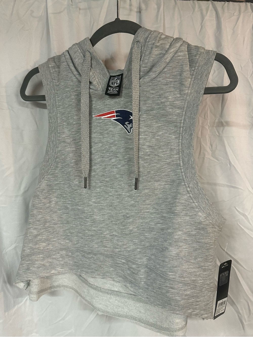 NFL Patriots Women’s Gray Sleeveless Hoodie Crop Top, NWT